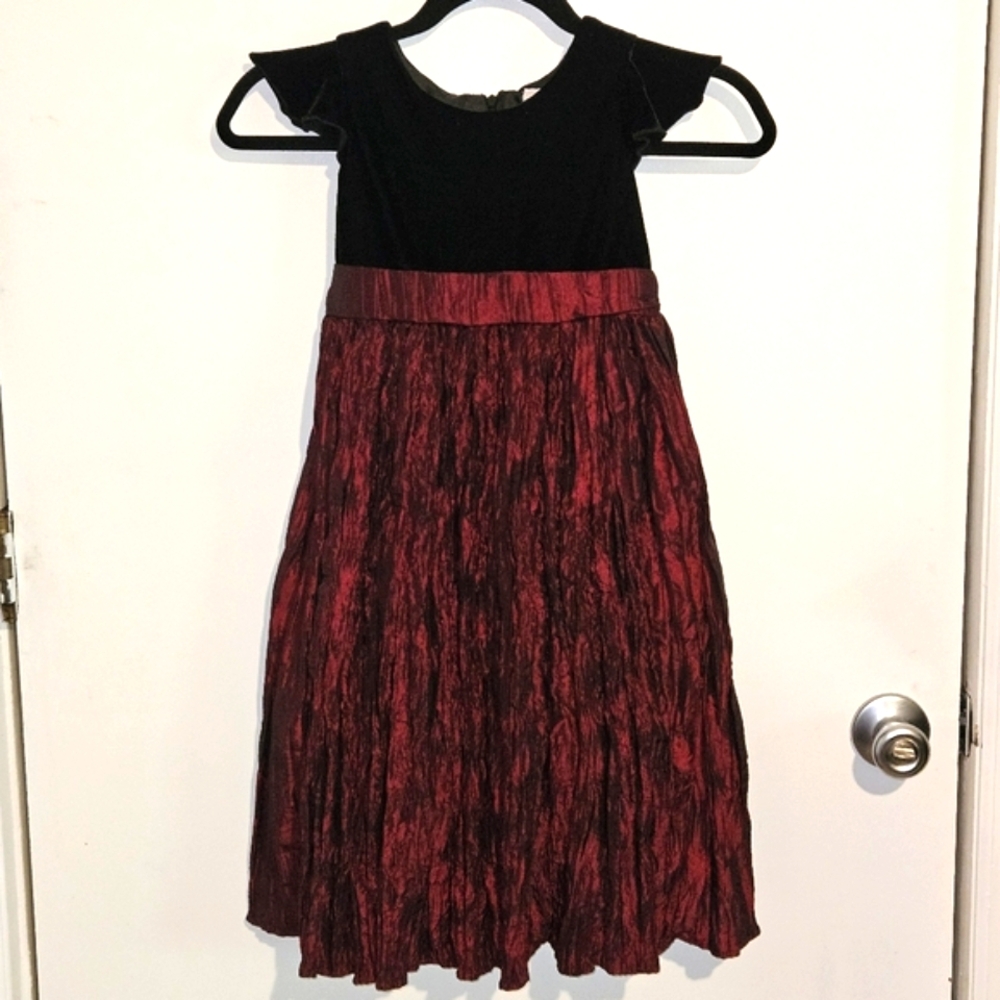Little Miss Girls 6 Black Red Velvet Fit & Flare Dress Ruffle Sleeve Back Tie